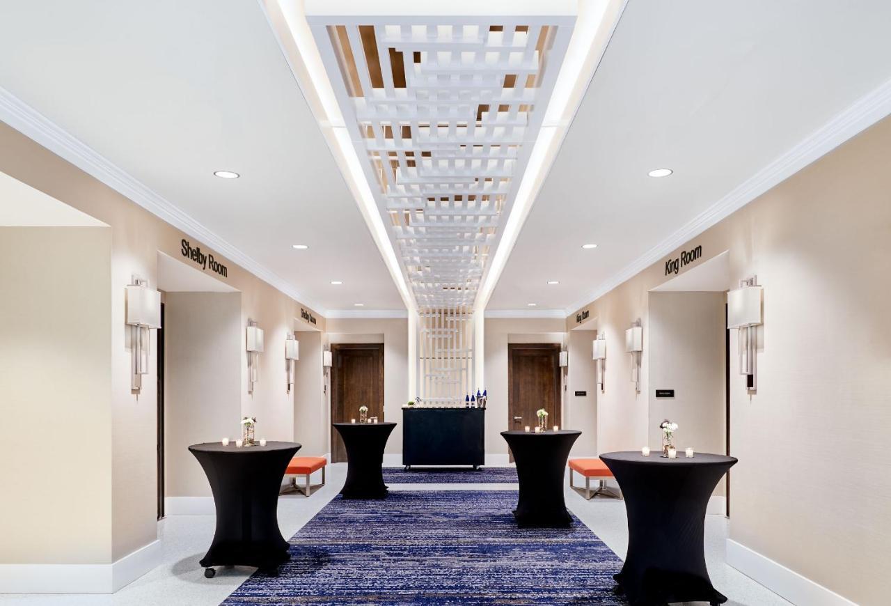 The Bristol Hotel Екстер'єр фото